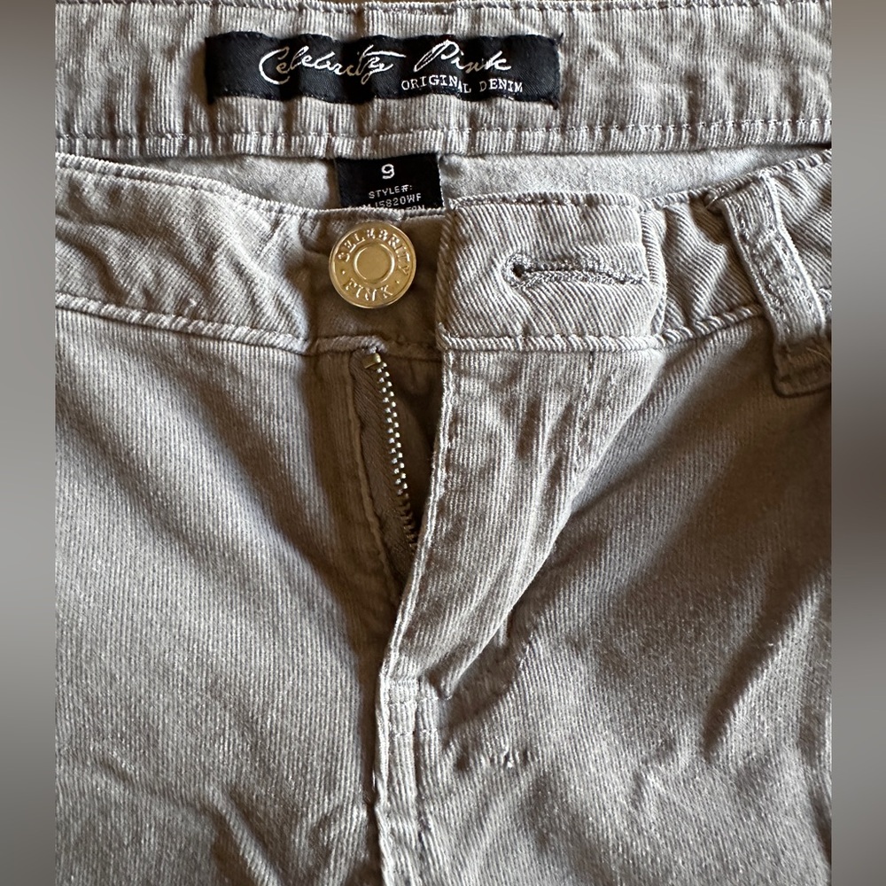 Celebrity pink corduroy skinny jeans in gray size 9